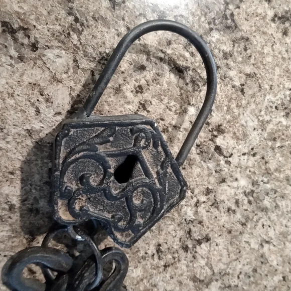 Decorative Key and Lock - Picture 3 of 6